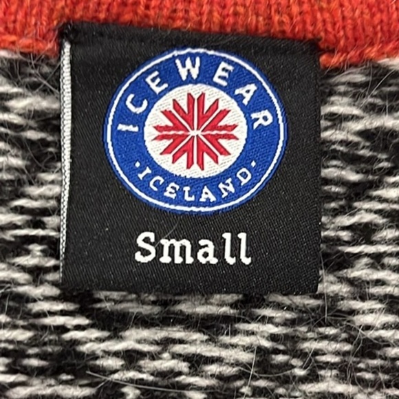Ice wear black & white crewneck wool angora blend sweater size small - Picture 6 of 8